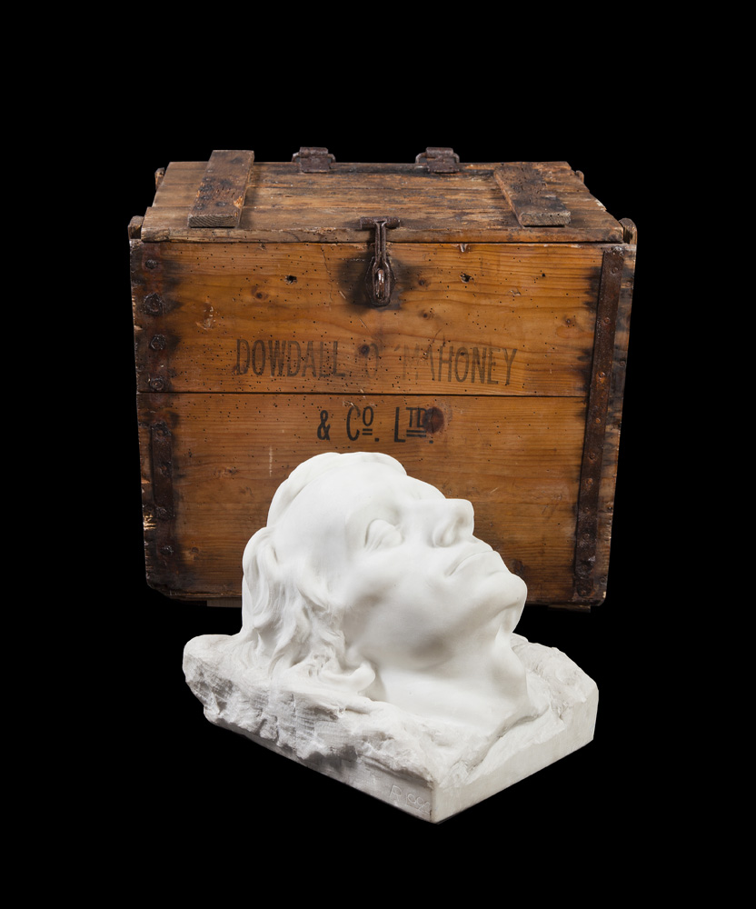 Wooden-Box-and-Marble-Sculpture-containing-the--Death-Mask-of-Terence-MacSwiney-by-Albert-Power