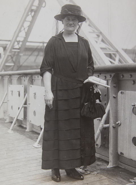 Marie-MacSwiney-on-board-a-ship-destined-for-the-USA