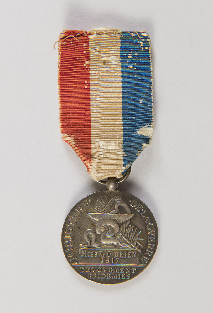 1968.66A-M6.9-Medal-French-Great-War-WWI-Violet-OBrien-1917-2