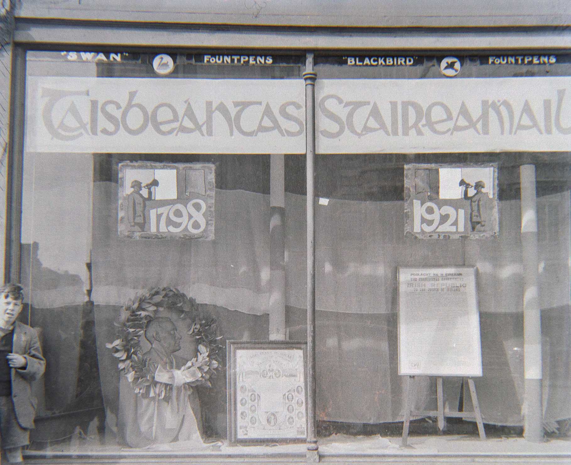 1974.36-47-D4.14-Display-Cork-Examiner-Taispeantas-Starineamail-1942-14