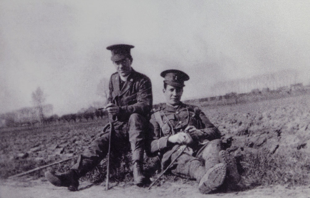 Fr-Francis-Gleason-Lieutenant-Charles-Sealy-Royal-Munster-Fusiliers-Aubers-Ridge-1916