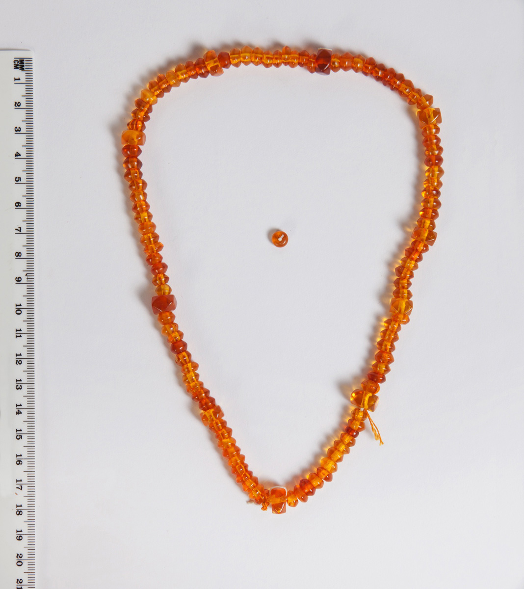 Paternoster-Beads-Necklace-Amber-Grand-Parade-01