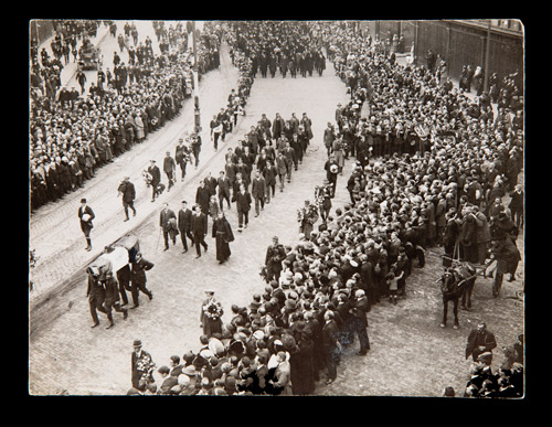 Terence-MacSwineys-Funeral