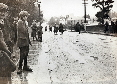 L1948.16-D1.11-Photo-Fermoy-British-Road-Block-1920-21-01