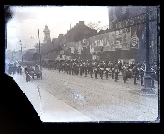 British-Soldiers-on-the-Lower-Glanmre-Road