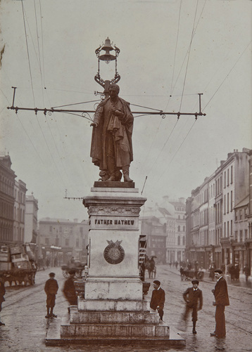 1666.3013-B4.9-Photo-Fr-Matthew-Statue-Patricks-St-02