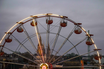 GLOW-2019-Ferris-Wheel