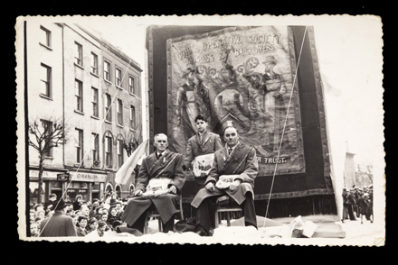 1989.28-D6.9-Photo-Masons-and-Bricklayers-St-Patricks-Day-D.-Gallagher-Collection