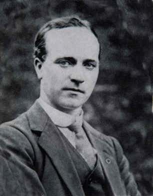 -T-MacCurtain-Portrait-50-x-60-cm -T-MacCurtain-Portrait-50-x-60-cm