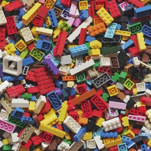 LEGO_xavi-cabrera-kn-UmDZQDjM-unsplash